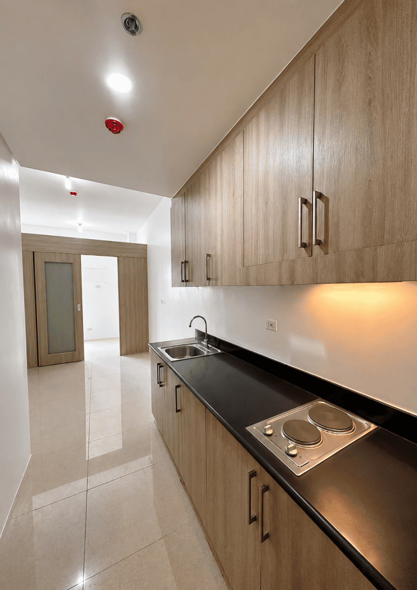 AFFORDABLE CONDO FOR SALE IN MOA 4M ALL IN!