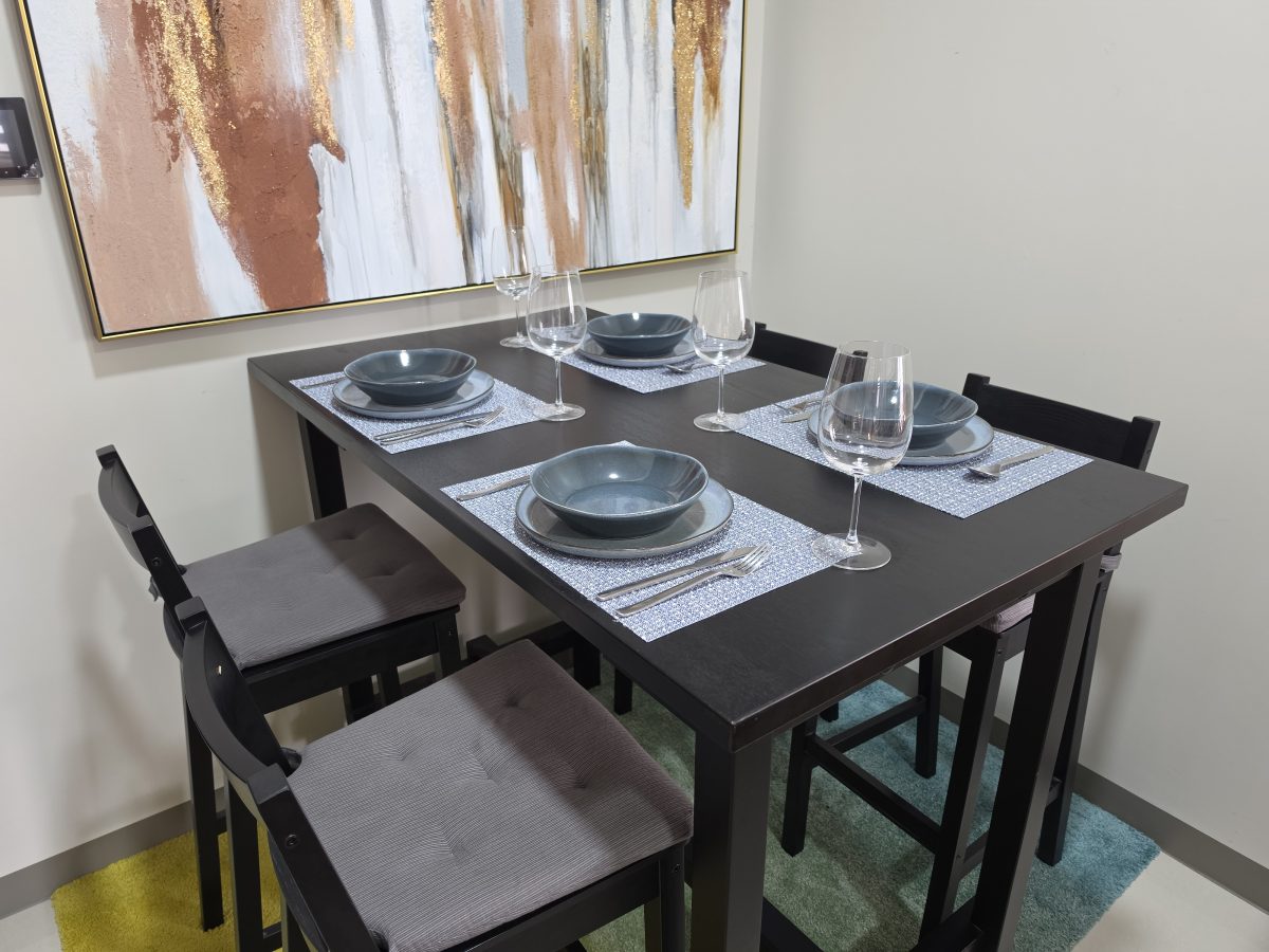 Spacious 2BR Makati Condo | MRT | WiFi + Washer